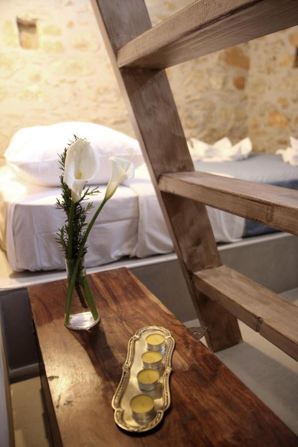Laini Guest Houses Kouloukouthiana Eksteriør bilde