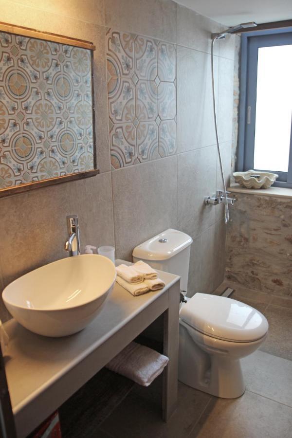 Laini Guest Houses Kouloukouthiana Eksteriør bilde