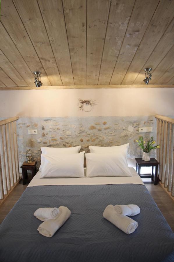 Laini Guest Houses Kouloukouthiana Eksteriør bilde