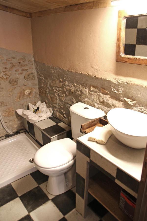 Laini Guest Houses Kouloukouthiana Eksteriør bilde