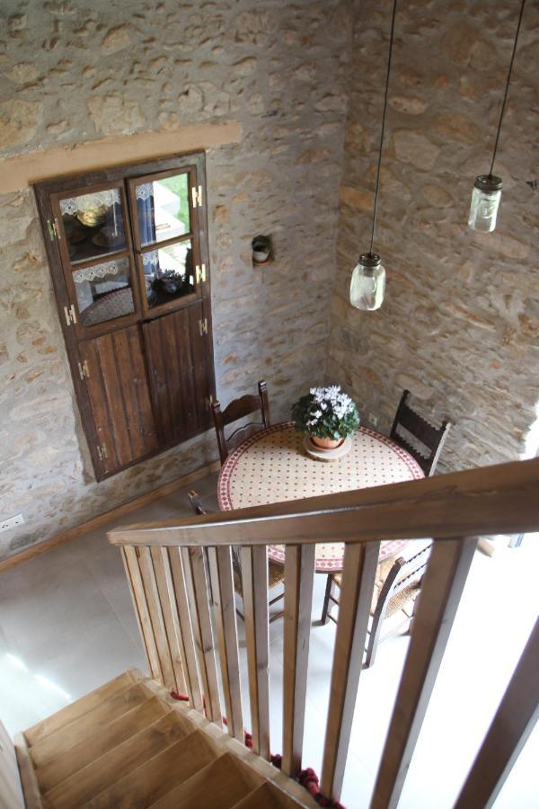 Laini Guest Houses Kouloukouthiana Eksteriør bilde