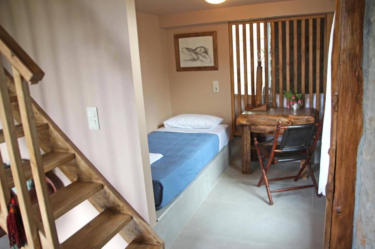 Laini Guest Houses Kouloukouthiana Eksteriør bilde