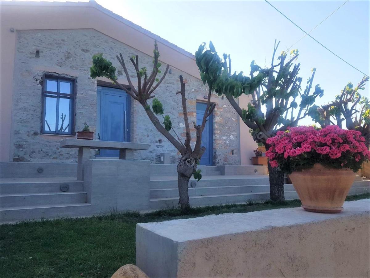 Laini Guest Houses Kouloukouthiana Eksteriør bilde