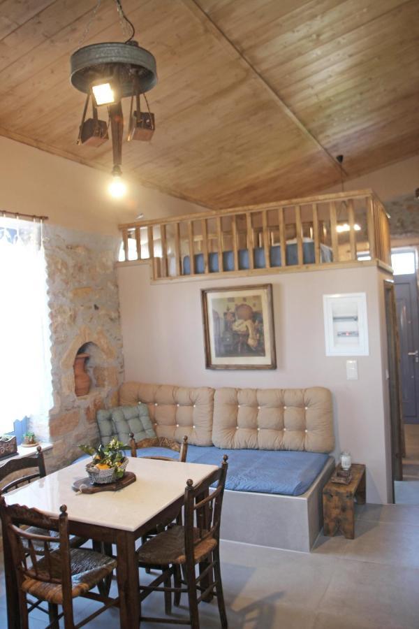 Laini Guest Houses Kouloukouthiana Eksteriør bilde